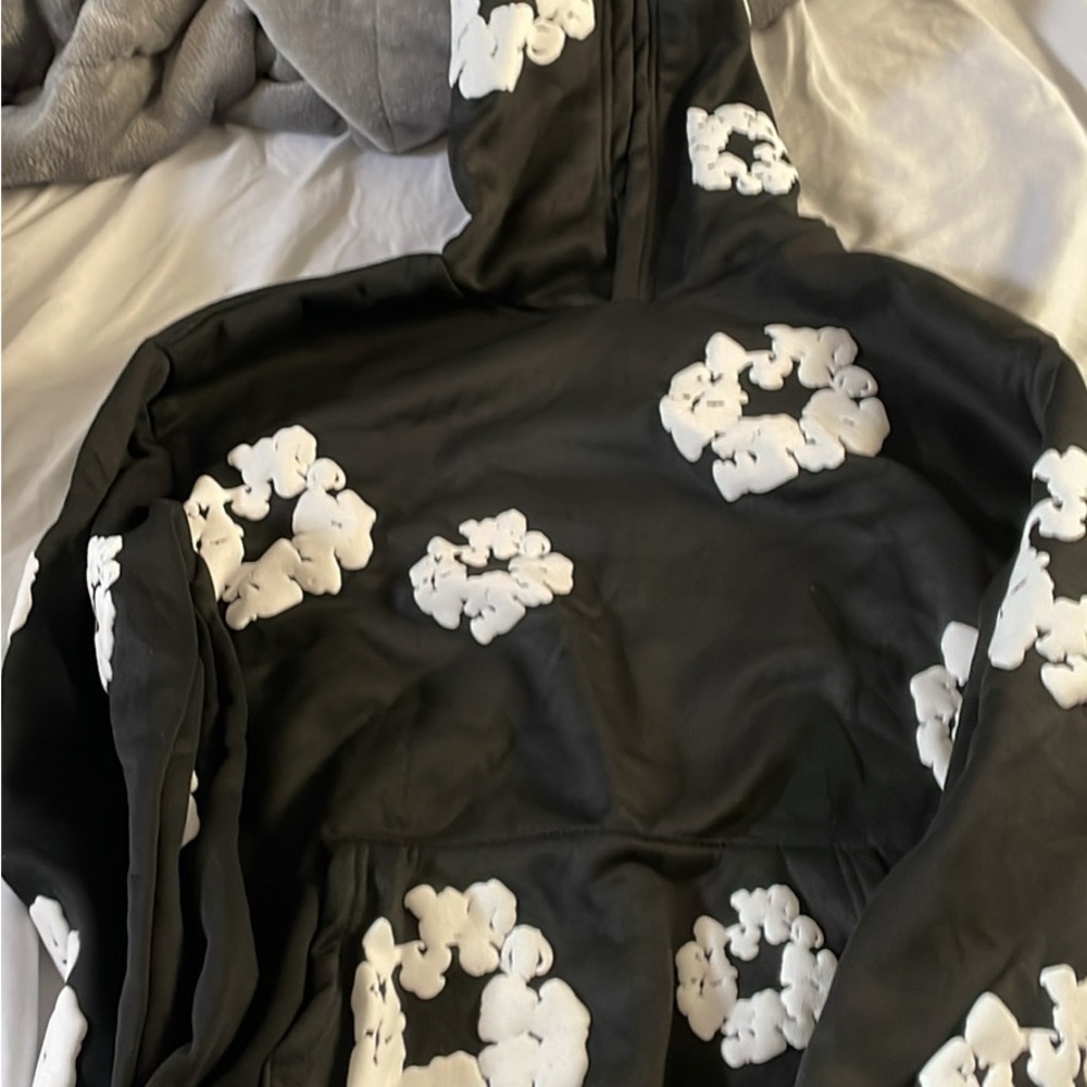 Black and White Cloud Pattern Men's Sweater
